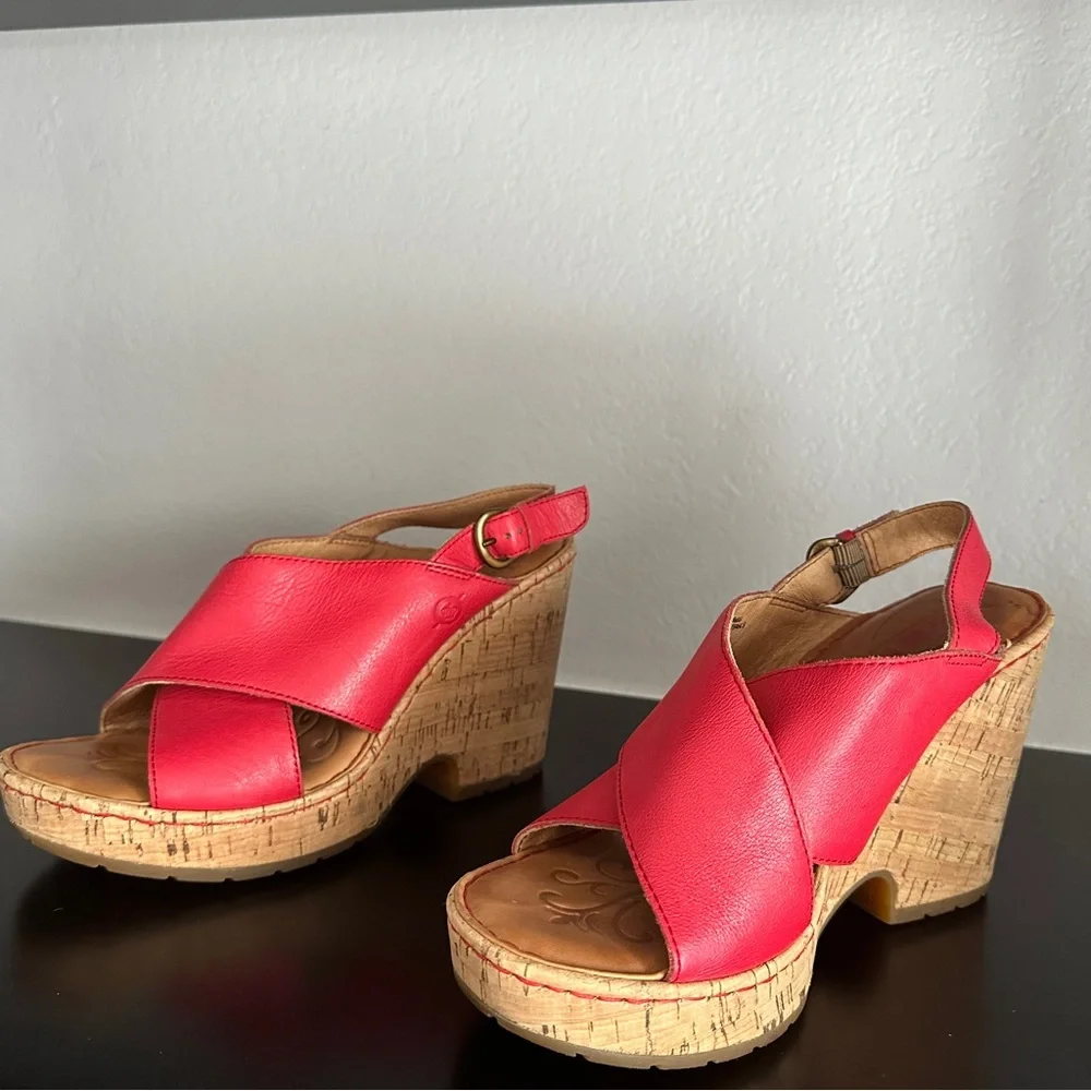 Born Jenni Red Leather Platform Comfort Sandals Size 8